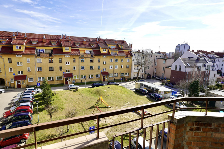 kołobrzeski, Kołobrzeg, Starówka, Katedralna, II poziomowe mieszkanie z balkonem
